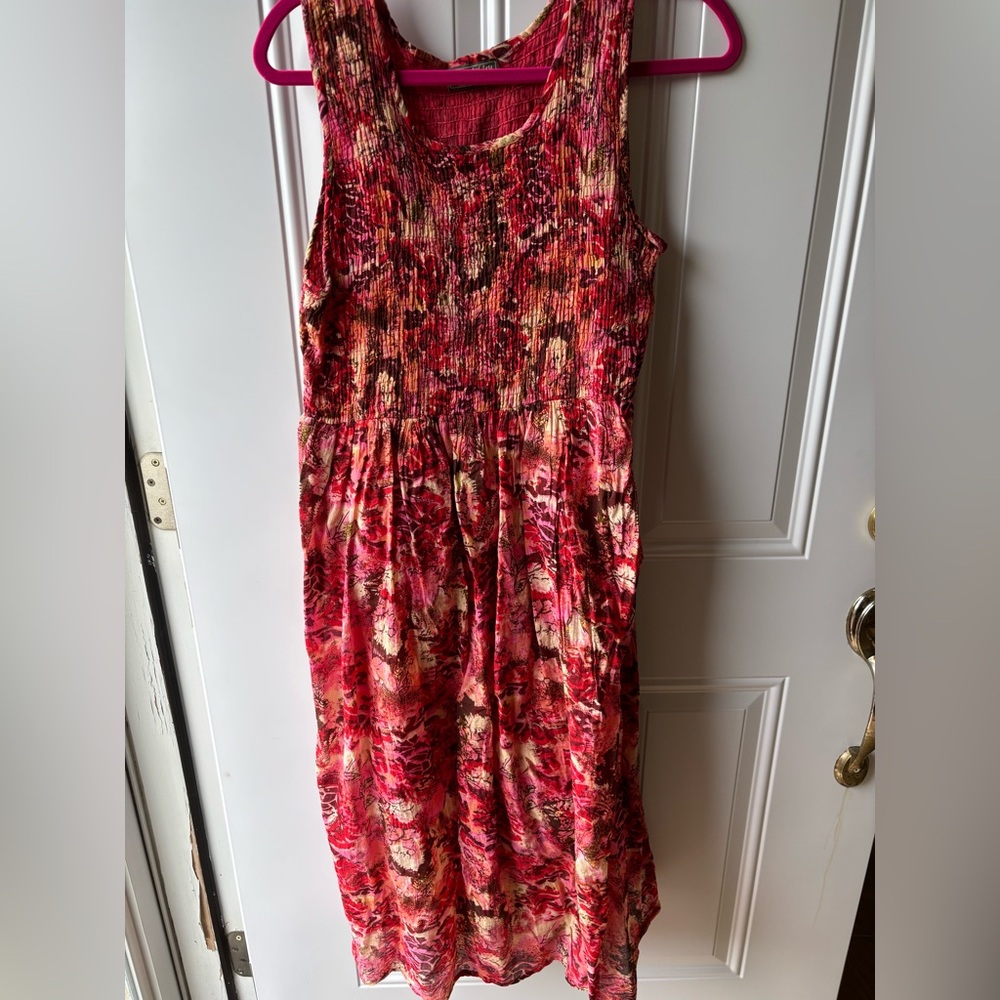 Jane Ashley Red and Pink Sleeveless Midi Sundress